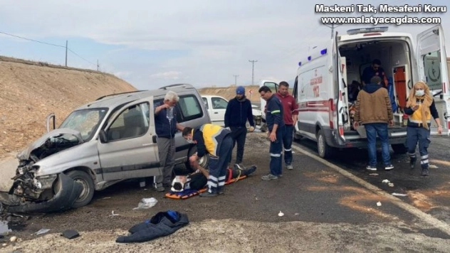 Elazığ'da trafik kazası: 4'ü çocuk 8 yaralı