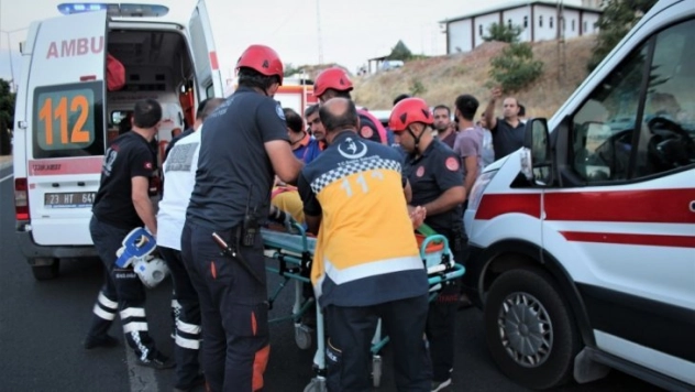 Elazığ'da trafik kazası: 8 yaralı