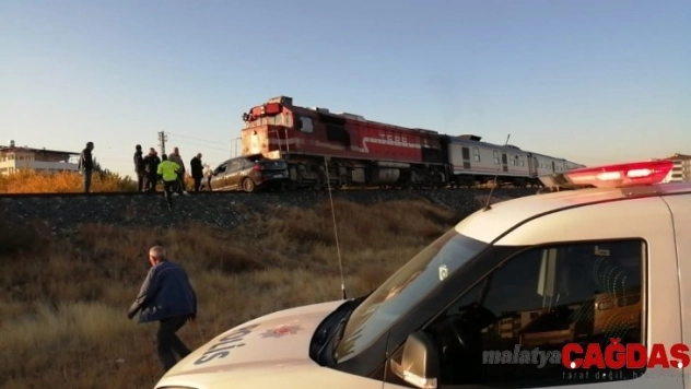 Elazığ'daki tren kazasında yaralanan 2 kişi hayatını kaybetti