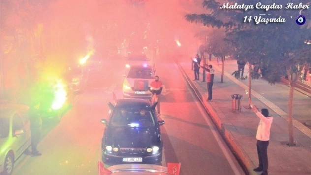 Elazığ'dan Azerbaycan için bin araçlık zafer konvoyu