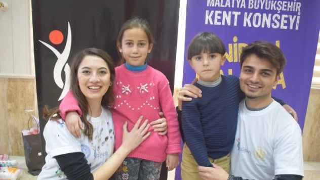 Suriyeli Çocuklar Hayallerini Maketlerle Resimlerle Anlattılar