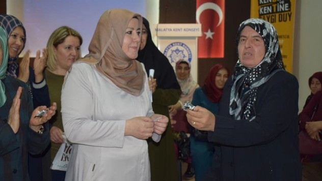 Sağlıklı Kilo Veren Kadınlar Ödüllendirildi