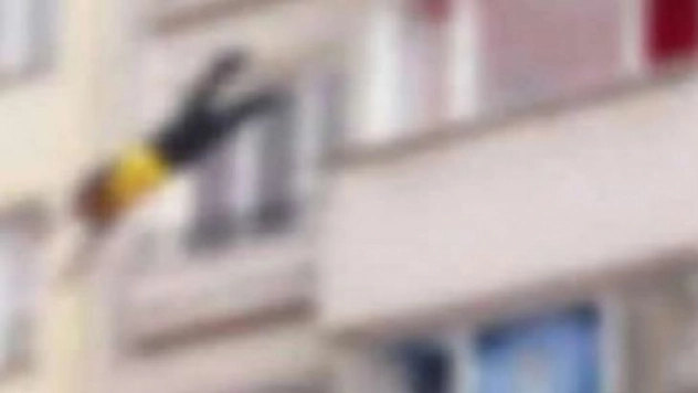 Malatya'da 4. kattan düşen çocuk yaşamını yitirdi
