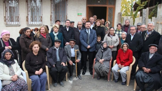 Ağbaba, evlerin işaretlendiği mahalleyi ziyaret etti