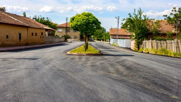 Topsöğüt Caddesi Asfaltlandı