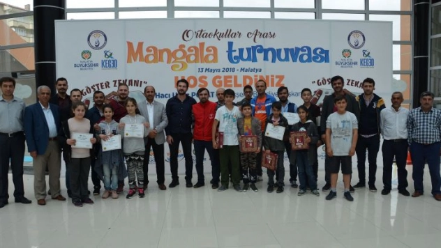 Gençler Zekâlarını Gösterdi