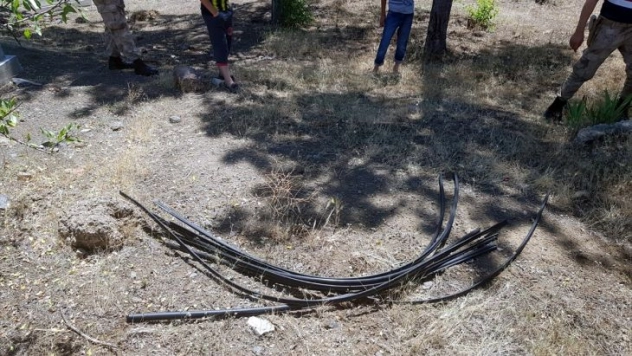 Kablo hırsızları suçüstü yakalandı