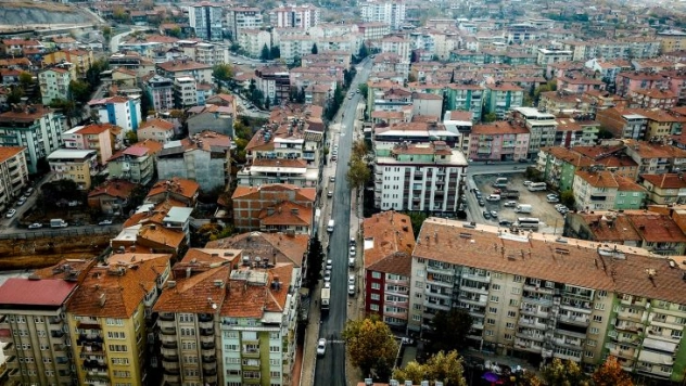 2 sokakta yol genişletme ve düzenleme çalışması