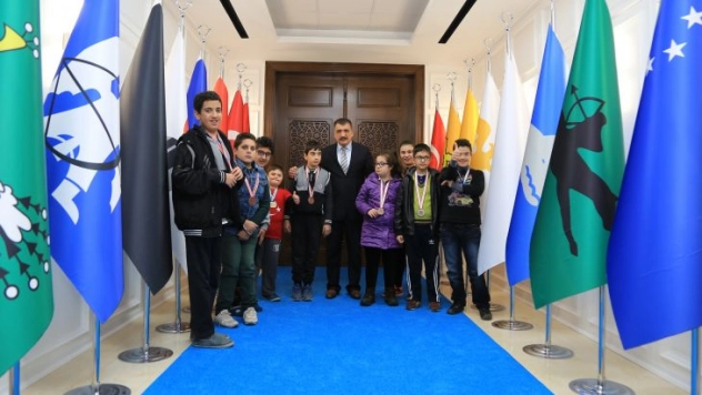 Sessiz Adımlardan Başkan Gürkan'ı Ziyaret Etti