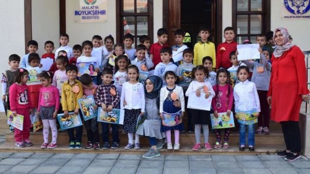 Yazar Olacak Çocuklar, Yazarlar İle Bir Arada