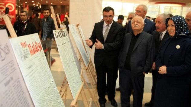 '95. Yılın İlk Manşetleri' Sergisi Açıldı