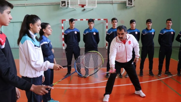 Bu lisedeki öğrencilerin hedefi olimpiyatlar