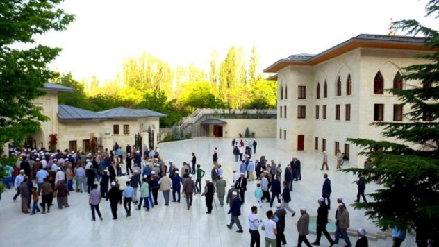 Somuncu Baba Külliyesi'nde bayramlaşma