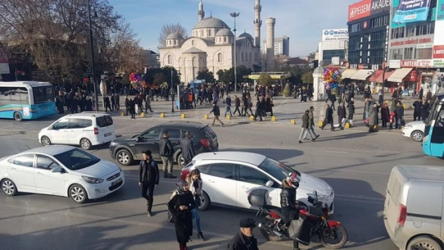 Buraya Kim Çözüm Bulacak