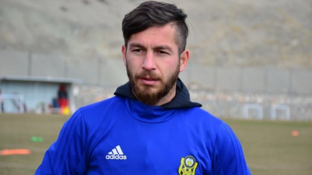 Büyük, ''Gözümüz üst sıralarda olmak zorunda''