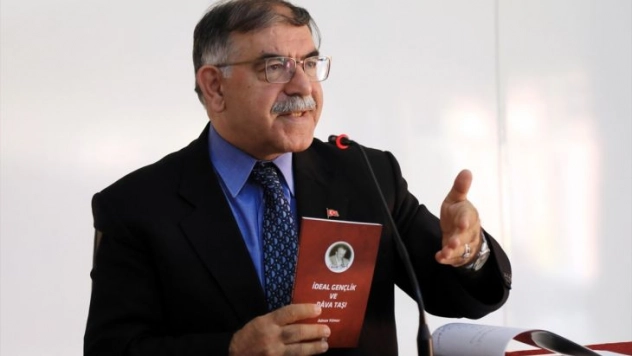 Vali Yılmaz, öğrencilerle söyleşi yaptı