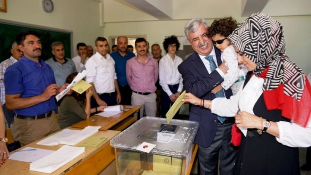 Malatya Büyükşehir Belediye Başkanı Hacı Uğur Polat, oyunu kullandı