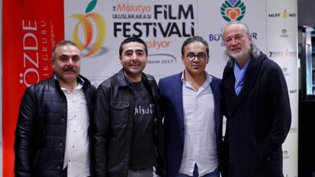 Sanatın amacı bireye, topluma, tarihe ayna tutmaktır