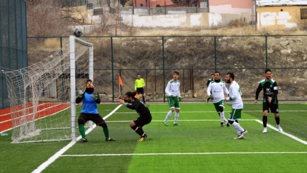 Doğanşehir Belediyespor, deplasmanda Darendespor'u 2-1 Mağlup Etti