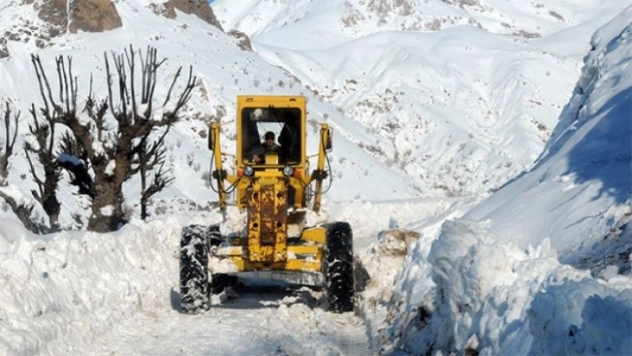 Kar Nedeniyle 10 Mahalleyle Ulaşım Sağlanamıyor