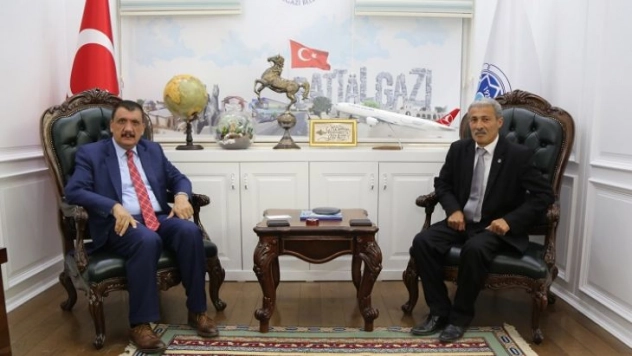 Başkan Ulutaş, Başkan Gürkan İle Bir Araya Geldi