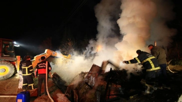 Darende itfaiye ekiplerinin çalışmaları