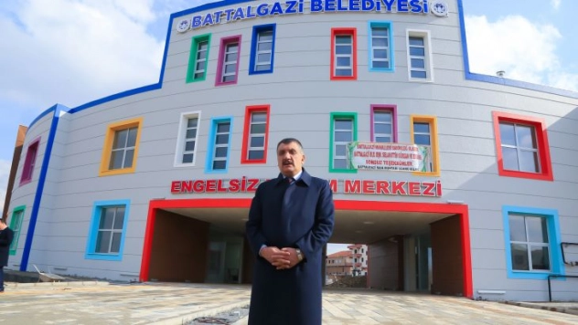 Engelsiz Yaşam Merkezi'nin Nisan Ayında Hizmete Sunulması Hedefleniyor