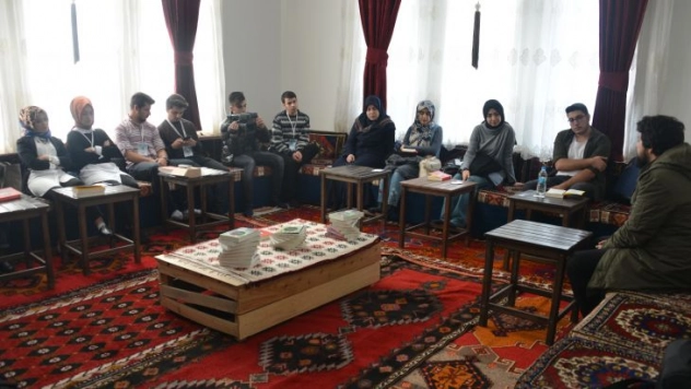 Bir Kelam Bin Anlam Etkinliği Kapsamında Gençler Bir Araya Geldi