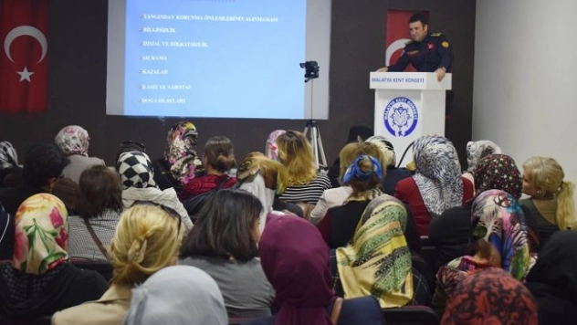 Temel Yangın Eğitimi konulu konferans