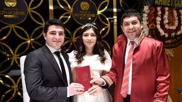 2017 Yılında  3 Bin 357 Çift Evlendi