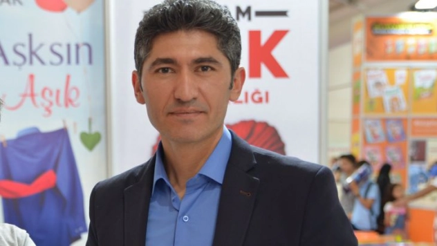 Gazeteci Sinan Cavlak, Attarlar Odası Başkan Adayı Oldu