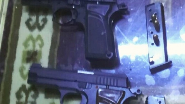 Ruhsatsız Tabanca Ele Geçirilen 2 Şahıs Tutuklandı