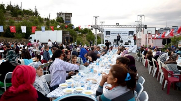Büyükşehir Arapgir'de İftar Yaptı
