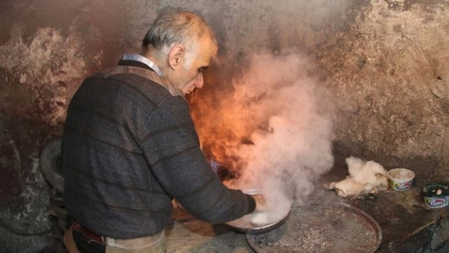 Üç kuşaktır bakıra hayat veriyorlar