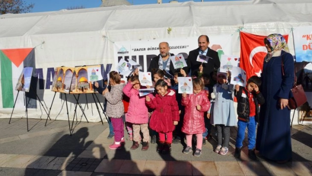 Miniklerden Kudüs'le Dayanışma