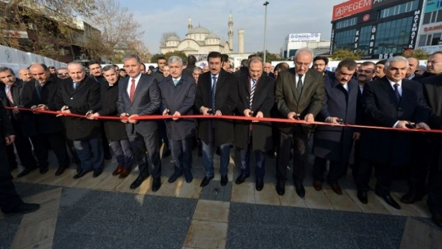 Bakan Tüfenkci, 'Yüz Yıllık Yalnızlık, Kudüs Mescid-i Aksa' Fotoğraf Sergisinin Açılışını Yaptı  