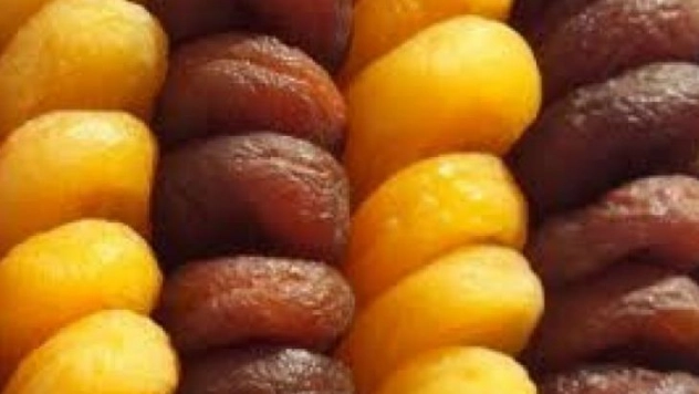 Gün kurusu kayısının kilogramı 14 liradan işlem gördü