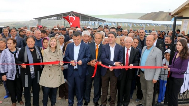 Arguvan'da hayvan pazarı törenle açıldı