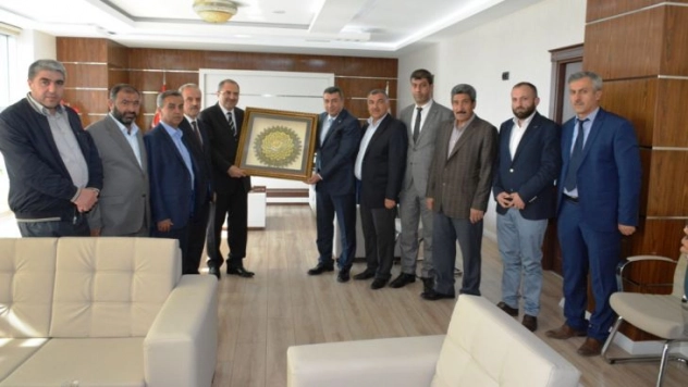 Vali Kaban'dan, Ticaret Borsası Yeni Yönetimine Ziyaret 