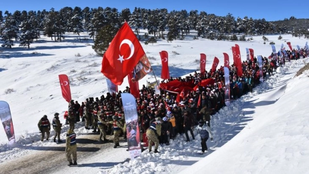 Sarıkamış şehitlerini anma yürüyüşü