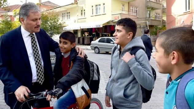 Başkan Çakır Tevfik Temelli Caddesinde incelemelerde bulundu
