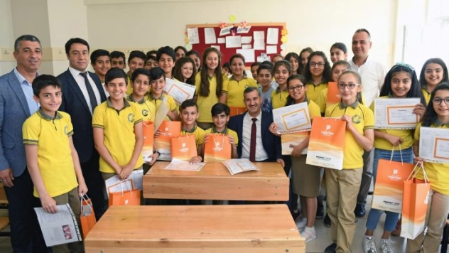 Çınar, 'Geleceğimizi Teminat Altına Almak İçin Eğitime Önem Vermeliyiz' 