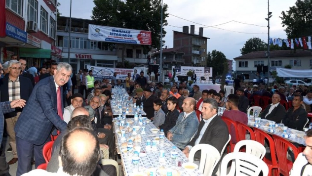 Eski Malatyalılar  Büyükşehrin İftarında Buluştu