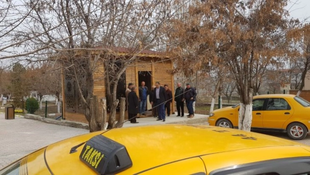 Arguvan'da taksiciler için yazıhane kuruldu