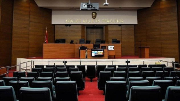 3 FETÖ sanığına hapis cezası