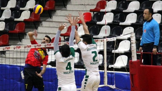 Niksar Belediyespor'a 3-0 yenildi