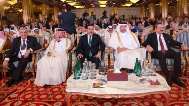 Bakan Tüfenkci, Türkiye-Katar İş Forumu'na Katıldı