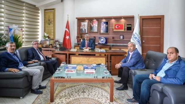 Cömetoğlu Başkan Polat'a hayırlı olsun ziyaretinde bulundu