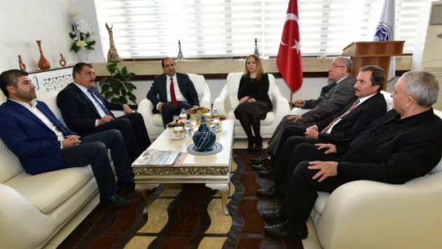 Çiftçi, ''Selahattin Gürkan başarılı hizmetlere imza atıyor''