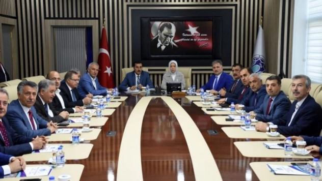 Tüfenkçi, 'Genel başkan yardımcısı bölücülerle konuşmak üzere cezaevine gidiyor'